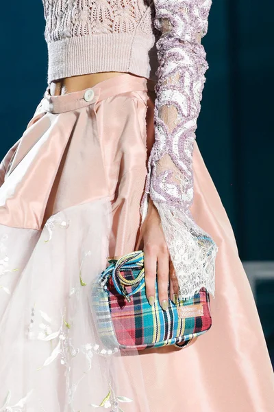 Look 94